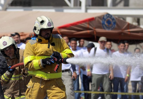 Brigadistas de emergencias miden sus conocimientos