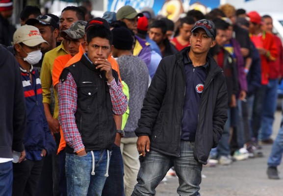 Caravana de migrantes llega al norte de México