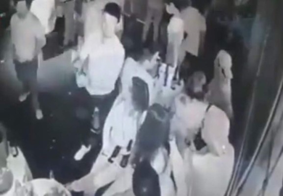 Video del momento exacto de la masacre de bar en Acapulco