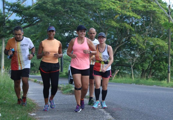 Corredores inundan bulevares del sector noroeste de San Pedro Sula