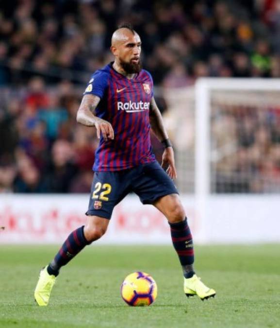 Arturo Vidal: El mediocampista chileno sería otra de las novedades en el 11 titular del Barcelona ante Lyon.