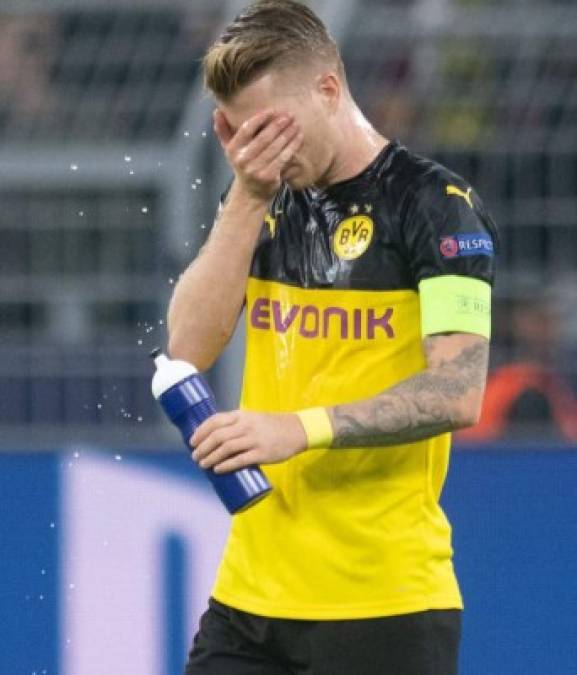 Marco Reus fue el villano del partido al errar un penal y así lamentó la ocasión.