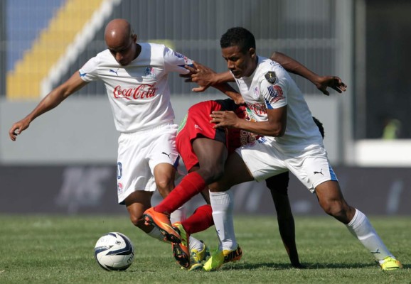 Olimpia se queda con el liderato y manda a Deportes Savio a segunda