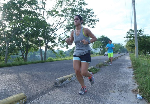 Corredores inundan bulevares del sector noroeste de San Pedro Sula