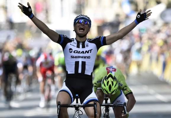 El alemán Kittel gana la primera etapa y se coloca líder de Tour de Francia