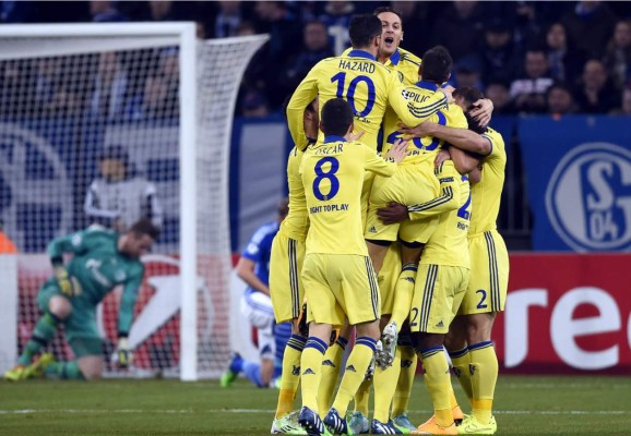 Chelsea receta una 'manita' al Schalke y avanza a octavos