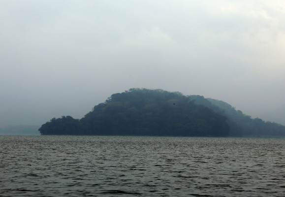 Un vistazo sobre los espejos del Lago de Yojoa