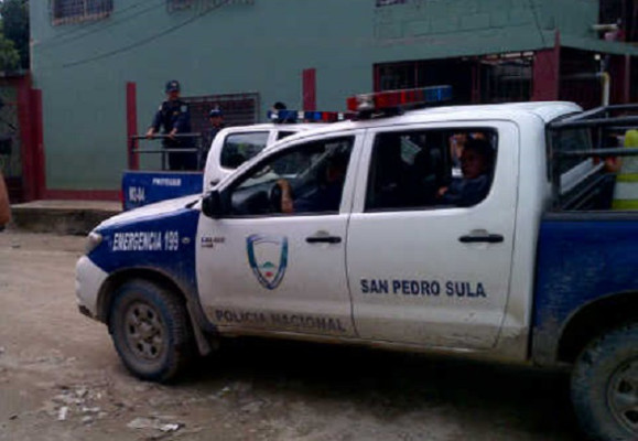 Policía de Honduras se enfrenta con supuestos pandilleros