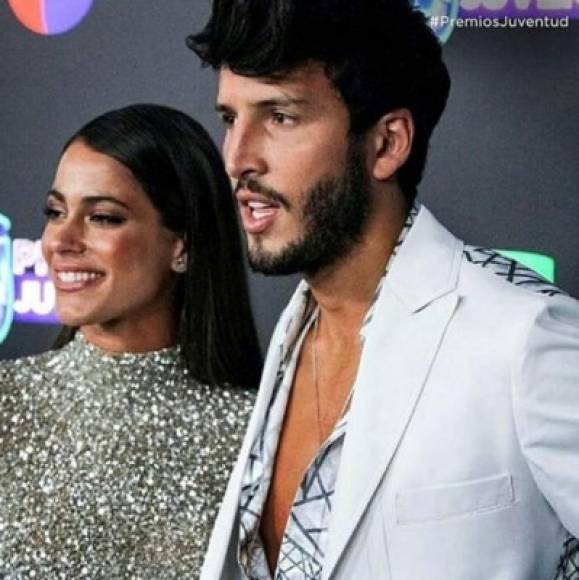 Sebastián Yatra y Tini Stoessel hicieron su primera aparición en público tras confirmarse su noviazgo. <br/>