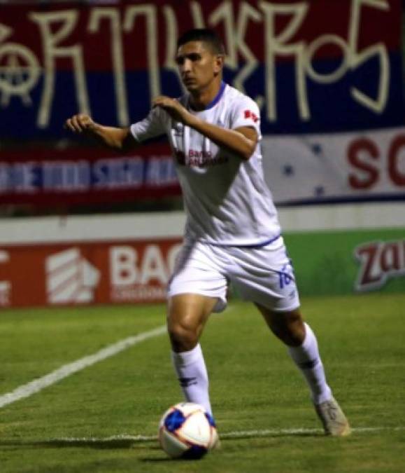 Johnny Leverón - El zurdo será el acompañante de Paz en la defensa central de Olimpia.