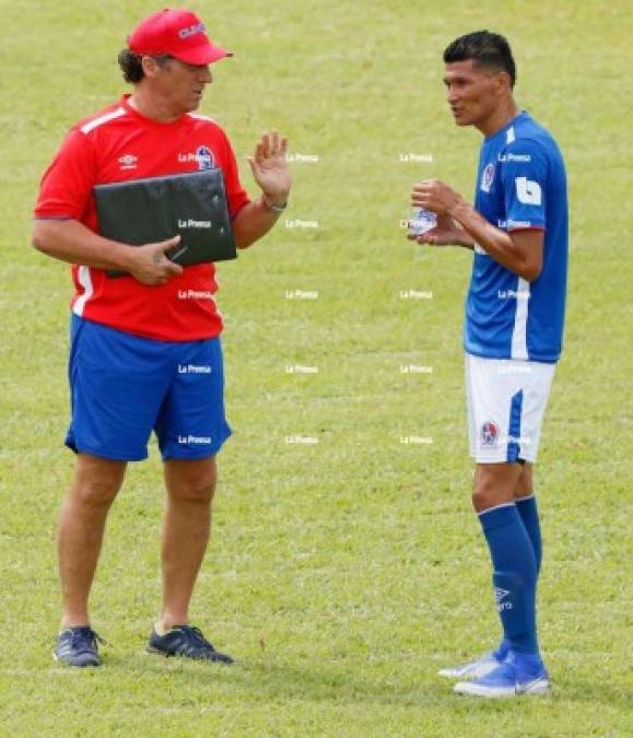 Edder Delgado: El mediocampista de contención se hizo presente a la pretemporada del Olimpia y cuenta con la aprobación de Pedro Troglio. El volante fue dado de baja en Real España y llega a reforzar en centro del campo del club olimpista.