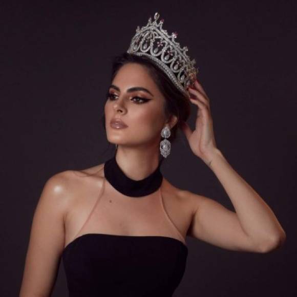 Sofía Aragón, Miss México 2019 no ha caído en gracia por sus declaraciones en las que asegura que su país es más cálido que Estados Unidos y Rusia, además corre por los pasillos del Miss Universo que es un tanto 'engreída', tal vez su problema de actitud le haya restado brillar este año.