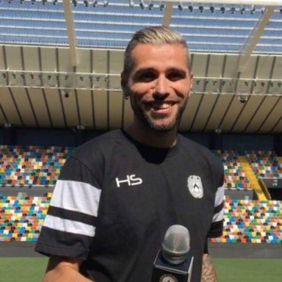 El centrocampista suizo Valon Behrami firmará con el Udinese por dos temporadas con opción a otra, según La Gazzetta. El futbolista que llevaba dos años en el Watford inglés, regresa al país donde jugó la mayor parte de su carrera. El Udinese se convertirá en su sexto equipo italiano.