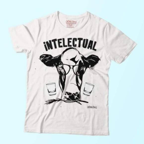 Hasta camisetas han sacado de la frase del momento. Hay una página creada como 'vaca intelectual'.