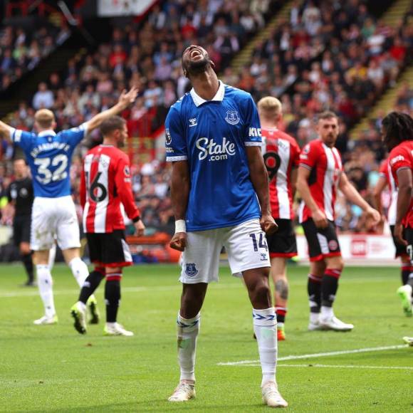 Siete años después es una de las esperanzas del Everton para salvar la temporada, sí, porque los Toffees se encuentran en los últimos lugares de la Premier League.