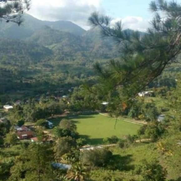 Hermosa panorámica de la cancha ubicada en Esquipulas del Norte en Olancho.