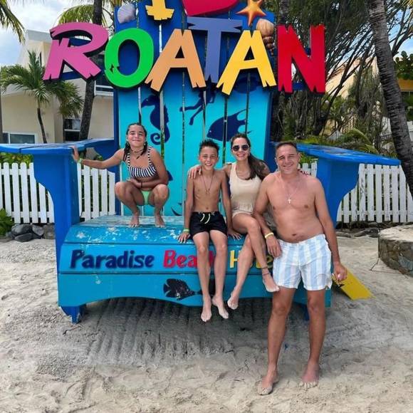 El entrenador del Victoria ya había visitado la isla de Roatán anteriormente con su familia, cuando dirigía al Motagua, con el que salió campeón.