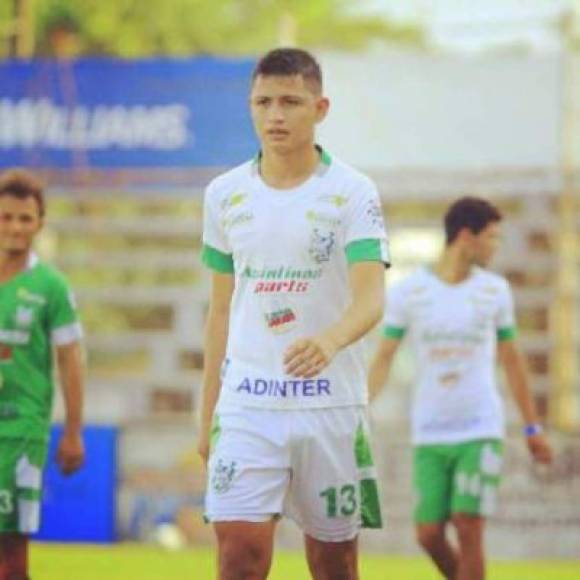 Dedimyr Rodríguez, hijo de Abel “Zorro” Rodríguez, fue separado del Platense ya que no entra en los planes del entrenador Jairo Ríos. Es el futbolista más joven en debutar en la Liga Nacional, a los 14 años en 2013.