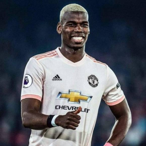 Para el centro del campo, The Sun también alinea a un jugador que ya han sonado para reforzar al Real Madird: Paul Pogba, del Manchester United, y que está valorado en 90 millones de euros.