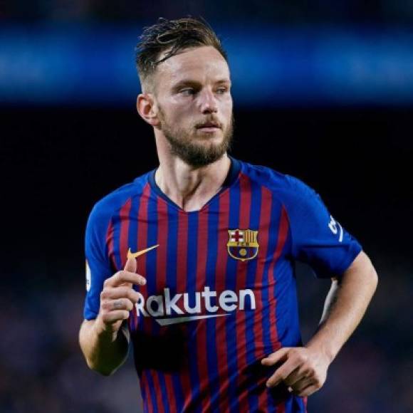 El fiasco del Barcelona en la Champions League hace pensar en una importante renovación de la plantilla de cara a la próxima temporada. Uno de los jugadores que podría salir es el croata Ivan Rakitic y su destino sería el Inter de Milán. No obstante, el jugador ha expresado su deseo de continuar e incluso renovar con el Barça. Por esta razón , la próxima semana hay una reunión entre el hermano del futbolista y el club culé para iniciar oficialmente la negociación para la renovación del contrato.