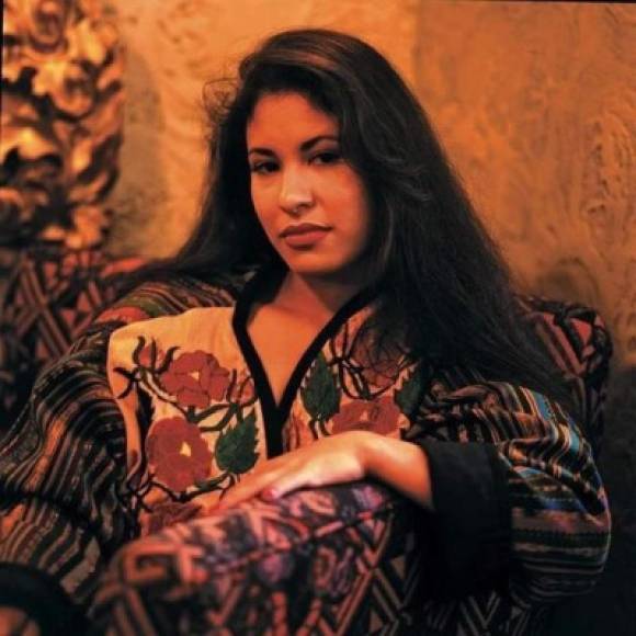 La estrella en ascenso fue apagada de un tiro el 31 de marzo de 1995, Selena estaba a 16 días de cumplir 24 años.