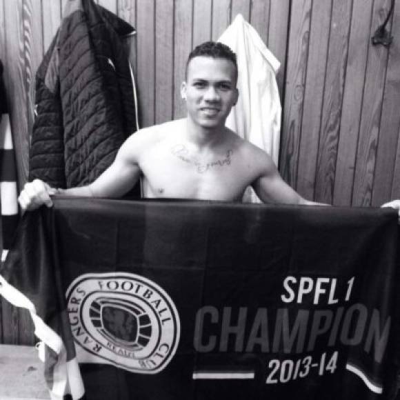 En junio de 2013, tras varias ofertas de otros clubes, se anunció el fichaje de Arnold Peralta por el Rangers Football Club de Escocia con un contrato de cuatro años.