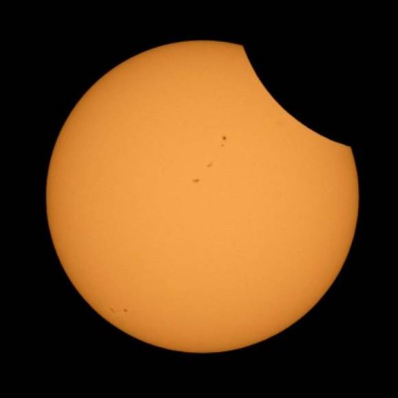 El eclipse total comenzó a verse en el parque nacional Northern Cascades en Washington. AFP