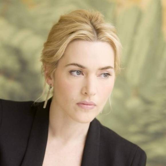 Kate Elizabeth Winslet Bridges es una actriz británica de cine, televisión y teatro, ganadora de un Premio Óscar, cuatro Globos de Oro, tres Premios Bafta, tres Premios del Sindicato de Actores, un Premio de la Crítica Cinematográfica, un Premio Emmy y un Premio Grammy.