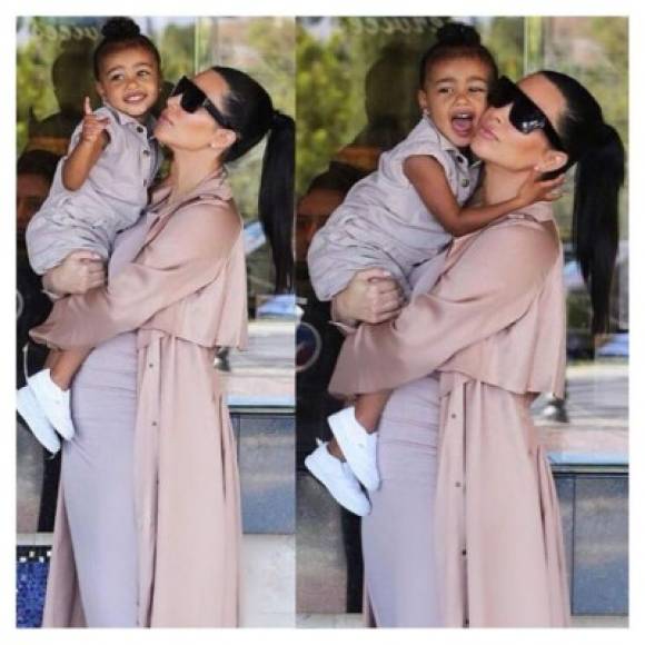 Kim Karsdashian con su pequeña North West.