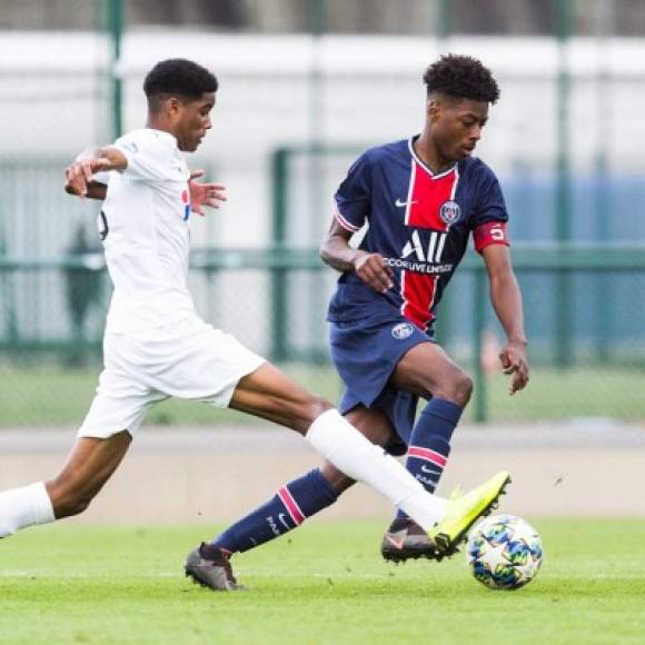 El PSG también confirmó este mismo día una salida. Se trata de la cesión del joven lateral derecho francés Thierno Baldé (19 años) al Le Havre, conjunto que milita en la Ligue 2 (Segunda División de Francia), hasta 2023.