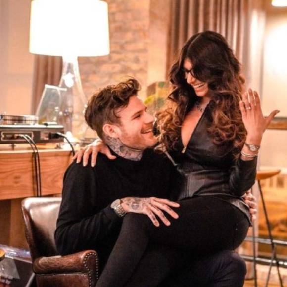 Mia Khalifa ha vuelto a ser noticia por el reciente compromiso con el chef sueco, Roberto Sandberg. Mia de origen libanés indicó que conoció a su novio hace un año, prácticamente por Instagram. <br/>