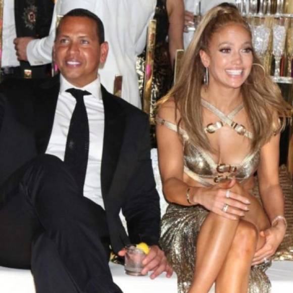 JLo está comprometida con Alex Rodríguez y finalmente se podrían casar este año.