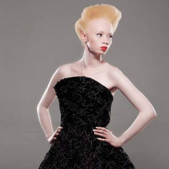 Thando Hopa es licenciada en derecho, trabajó como fiscal en el Tribunal de Johannesburgo. Foto:yaasomuah.com