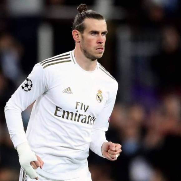 7. Gareth Bale - 125 millones de dólares - El polémico galés disfruta mucho de jugar al golf, más que con el Real Madrid por lo que se ha ganado los abucheos del público.