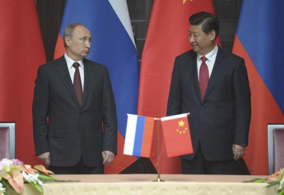 Rusia y China anuncian ejercicios militares conjuntos