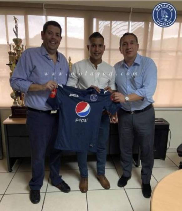 El Motagua anunció su primer fichaje para el próximo torneo. El mediocampista Óscar Salas, ex del Olimpia, firmó su contrato por un año tras haber jugado la temporada pasada con el descendido Juticalpa FC.