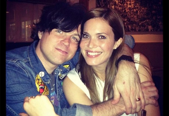 El FBI investiga a ex de Mandy Moore