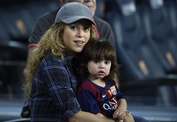 Shakira, Milan y Piqué juntos en partido