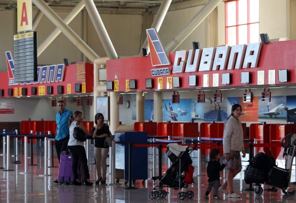 El aeropuerto de La Habana reinicia vuelos tras el huracán Irma  