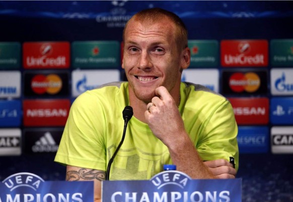 Jérémy Mathieu: 'Creía que Messi no hablaba a jugadores inferiores'