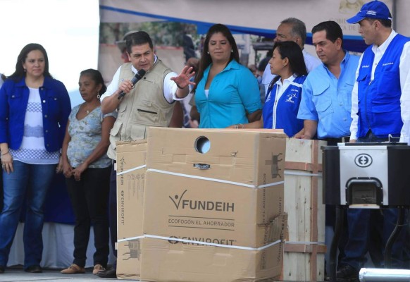 Presidente hondureño cumple mañana primer año de Gobierno 