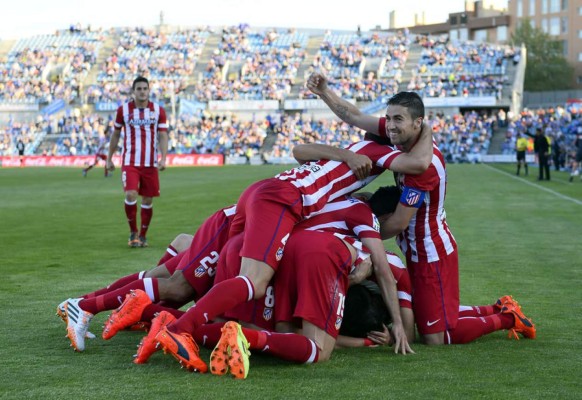 El Atlético vence al Getafe y da un paso más hacia el título