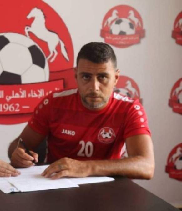 Atwi, nacido en 1987, vistió la camiseta de varios equipos libaneses durante su larga carrera y murió pocos meses después de firmar un contrato con el club Tadamon Sour, en el que ya militó en el pasado.<br/>