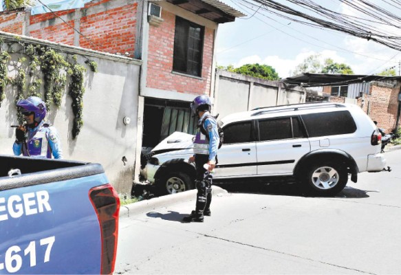 Policía captura a un hombre tras una tenaz persecución luego de evadir operativo