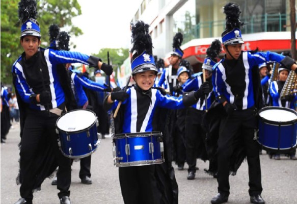 Estudiantes de San Pedro Sula, ovacionados por sus acrobacias