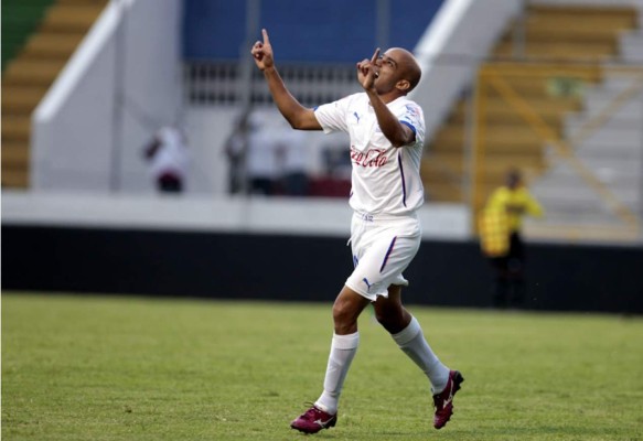 El campeón Olimpia resurge con una goleada al Marathón