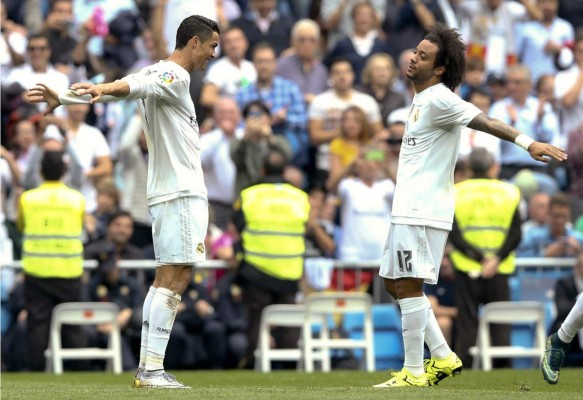 El Real Madrid aplastó al Levante y se pone de líder