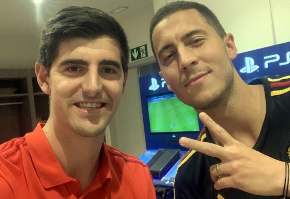 Courtois da la bienvenida a Eden Hazard 'al mejor club del mundo'