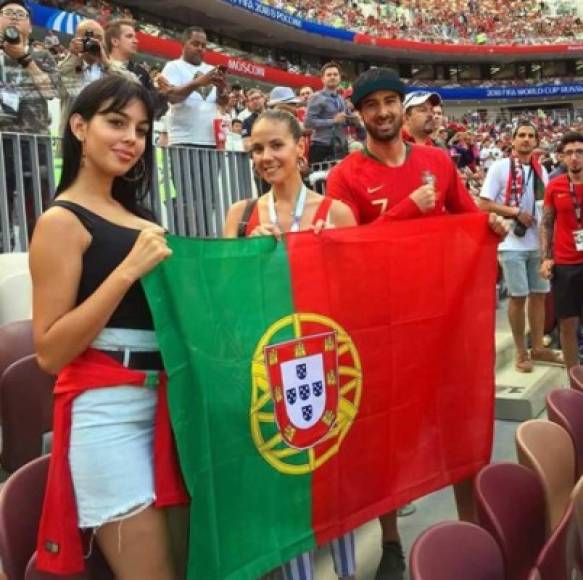 Georgina Rodríguez estuvo acompañada por su amiga Nana Amado y el exfutbolista Miguel Paixão, gran amigo de Cristiano Ronaldo. Foto Instagram @miguelpaixao7