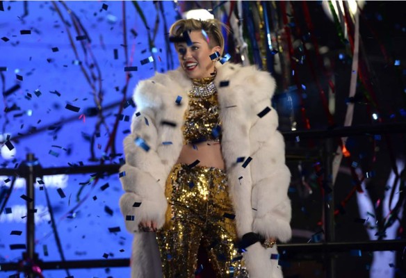 Hospitalizan a Miley Cyrus